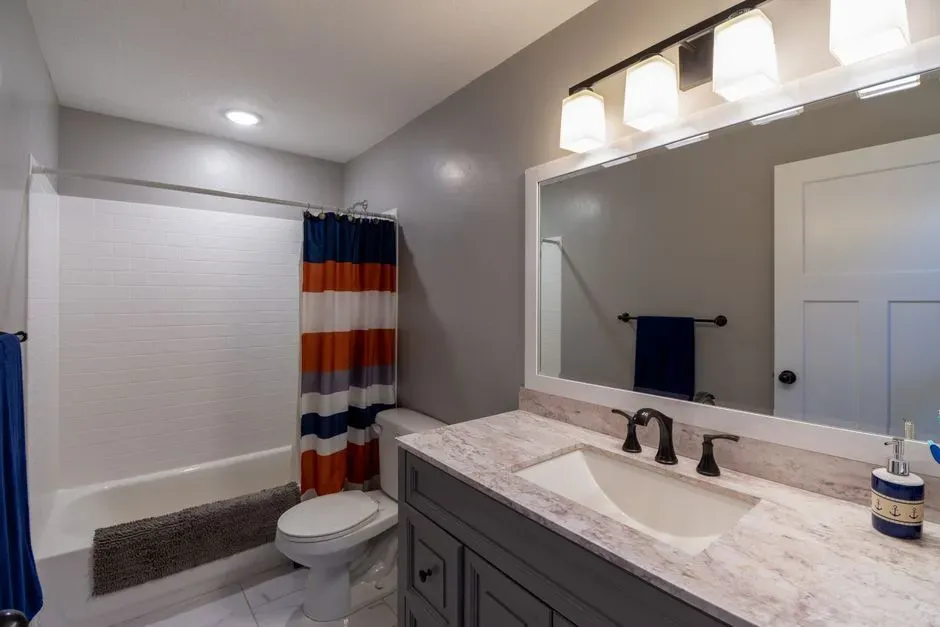 5. "Where's Your Bathroom? I'll Find It." (Image Credits: Pexels)