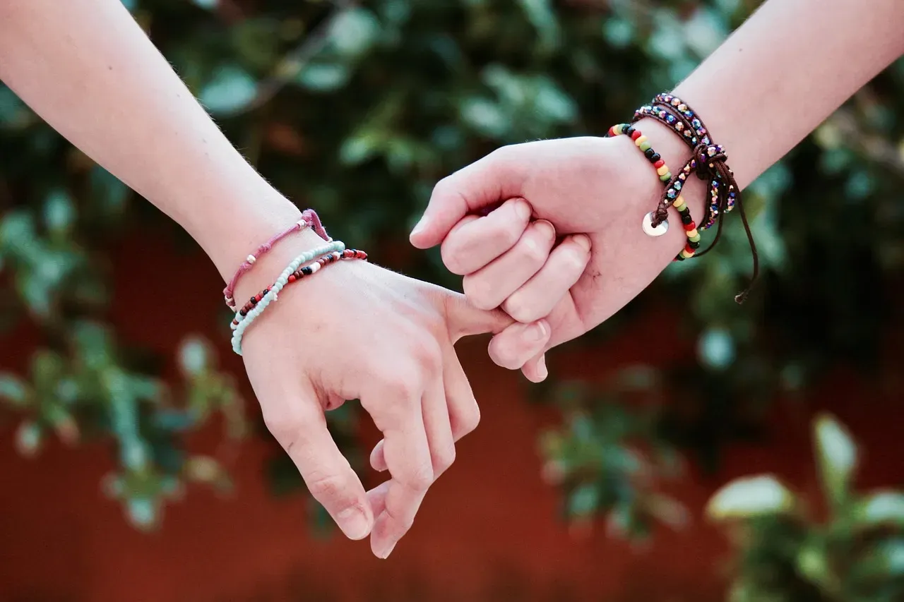 5. Whether You Actually Keep Small Promises (Image Credits: Pixabay)