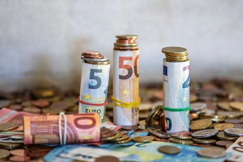 Everyday costs are quietly draining savings (Image Credits: Pexels)