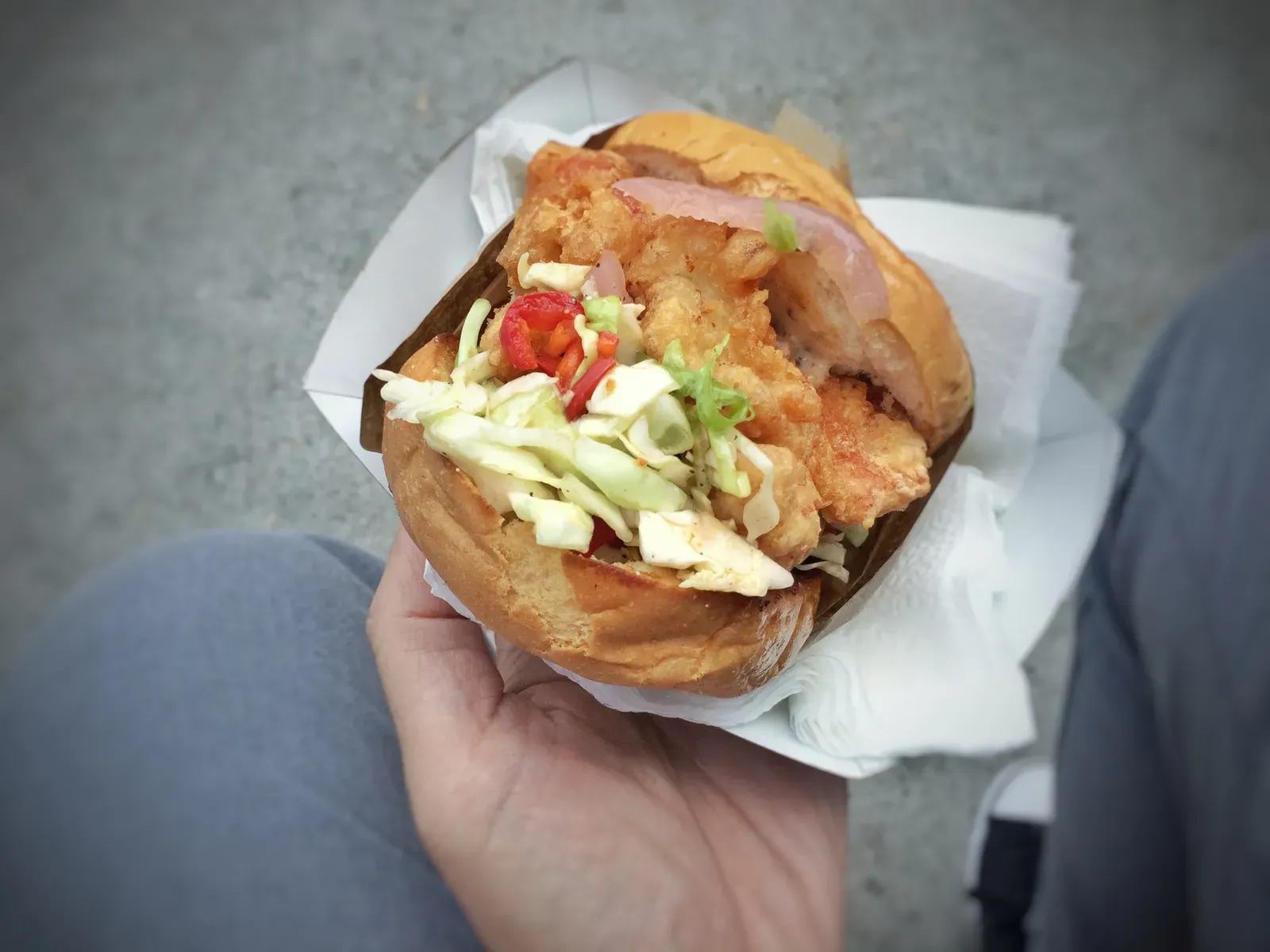 8. Toasting the bun as an afterthought, or not at all (The Original Free Range LA Chicken Sandwich: Tempura Fried Free Range Chicken, Fresno Chili Coleslaw, Whole Grain Honey Mustard Sauce on a Toasted Portuguese Bun, <a href="https://commons.wikimedia.org/w/index.php?curid=101595751" target="_blank" rel="noopener">CC BY 2.0</a>)