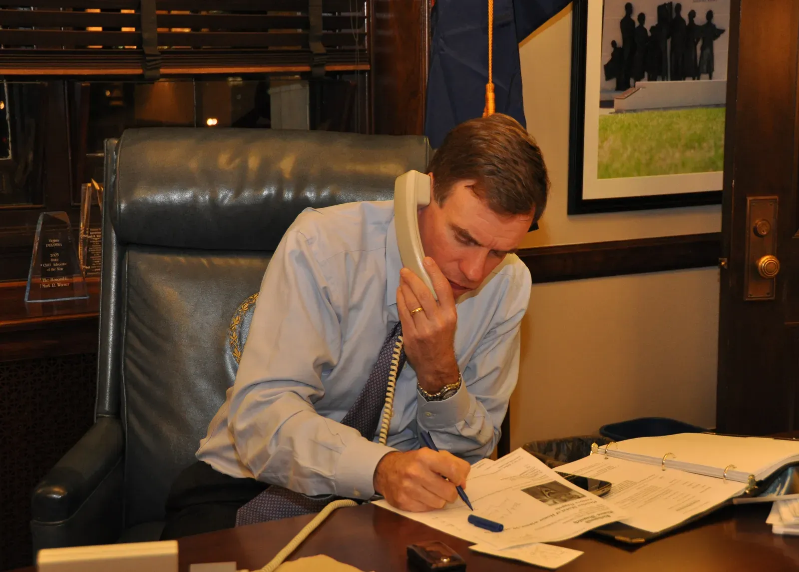 3. Assuming a routine phone call to their agent won't count against them (DSC_0039, <a href="https://commons.wikimedia.org/w/index.php?curid=63760573" target="_blank" rel="noopener">CC BY 2.0</a>)