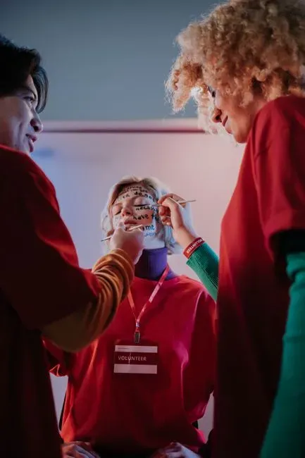 Volunteering for the fall festival turned into a part time job (Image Credits: Pexels)