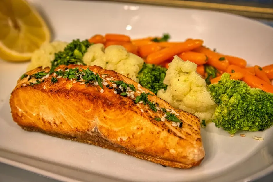 2. Wild Salmon with Roasted Vegetables (Image Credits: Pexels)