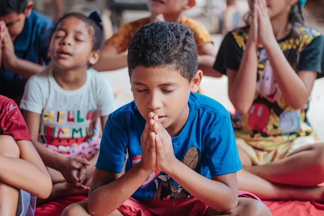 7. They Practice Gratitude as a Daily Habit (Image Credits: Unsplash)