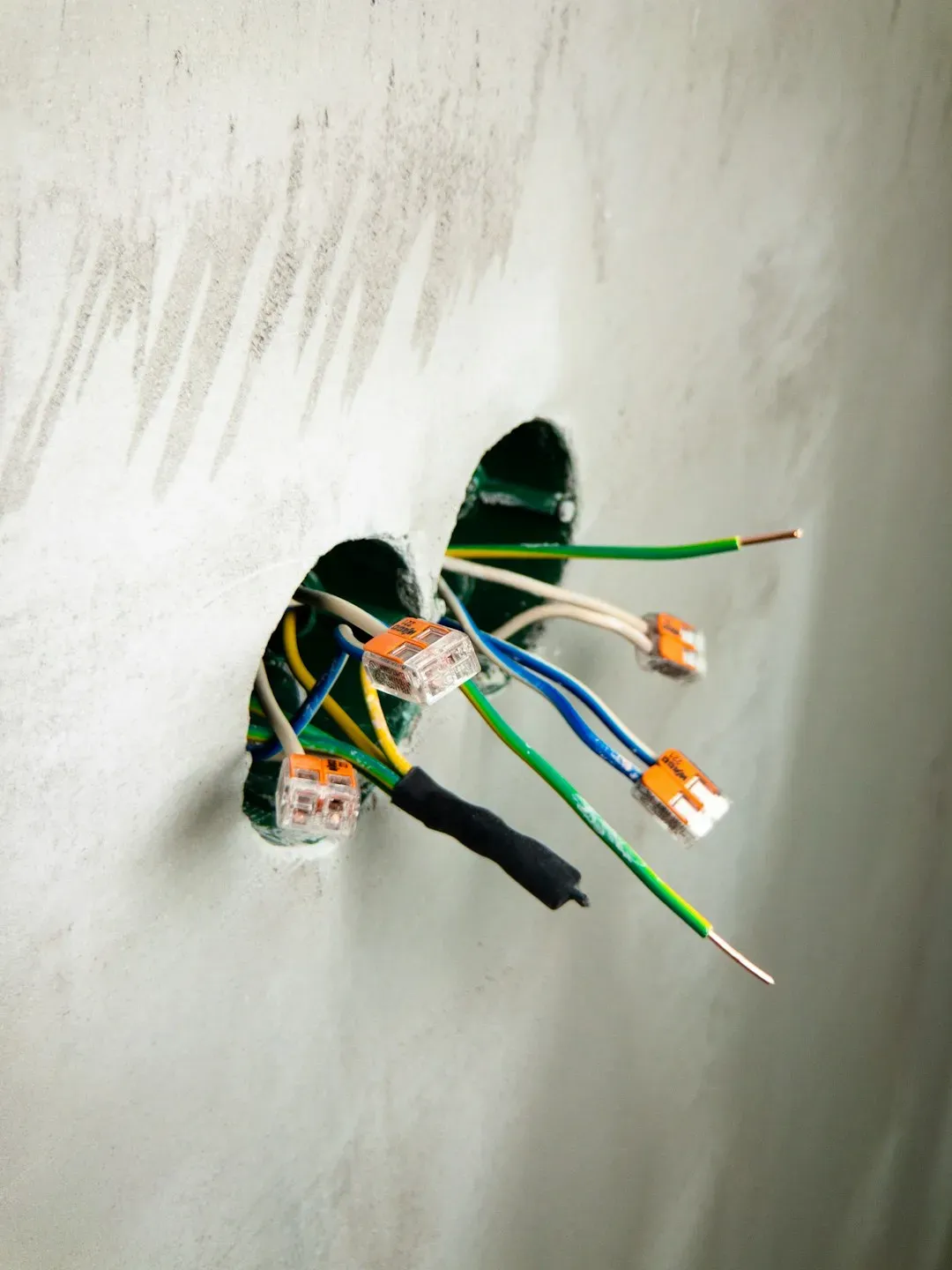 2. Outdated Electrical Systems That Insurers Won't Touch (Image Credits: Unsplash)