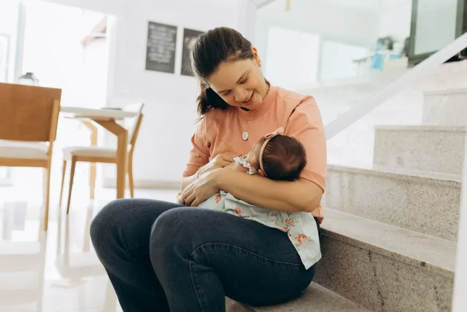 6. Baby teeth, hair clippings, and hospital bracelets (Image Credits: Pexels)