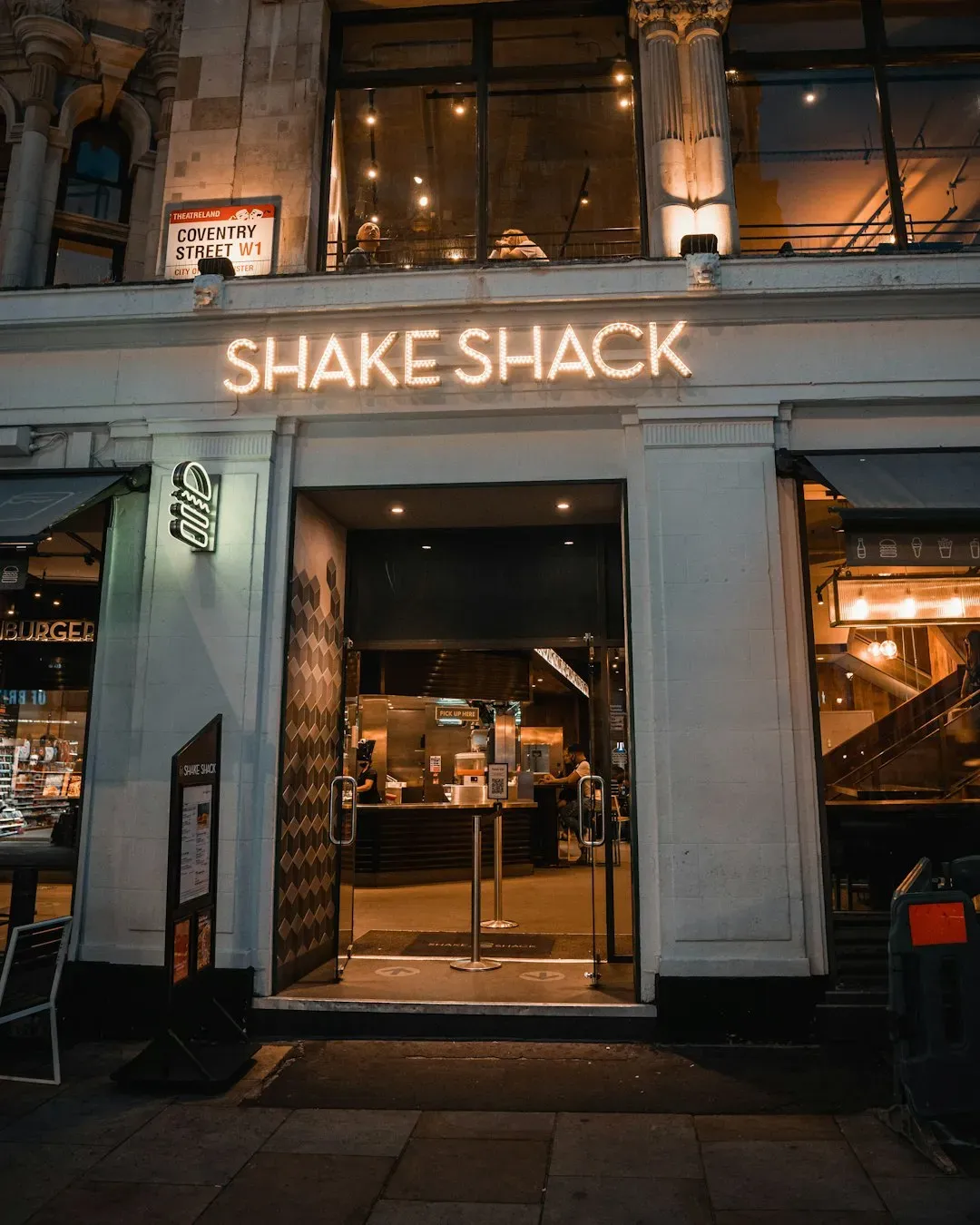 14. Shake Shack: Good Burgers, Impossible Math (Image Credits: Unsplash)