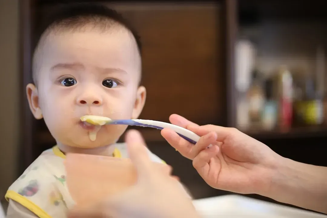 8. Feeding babies and toddlers based on loose or outdated guidelines (Image Credits: Unsplash)