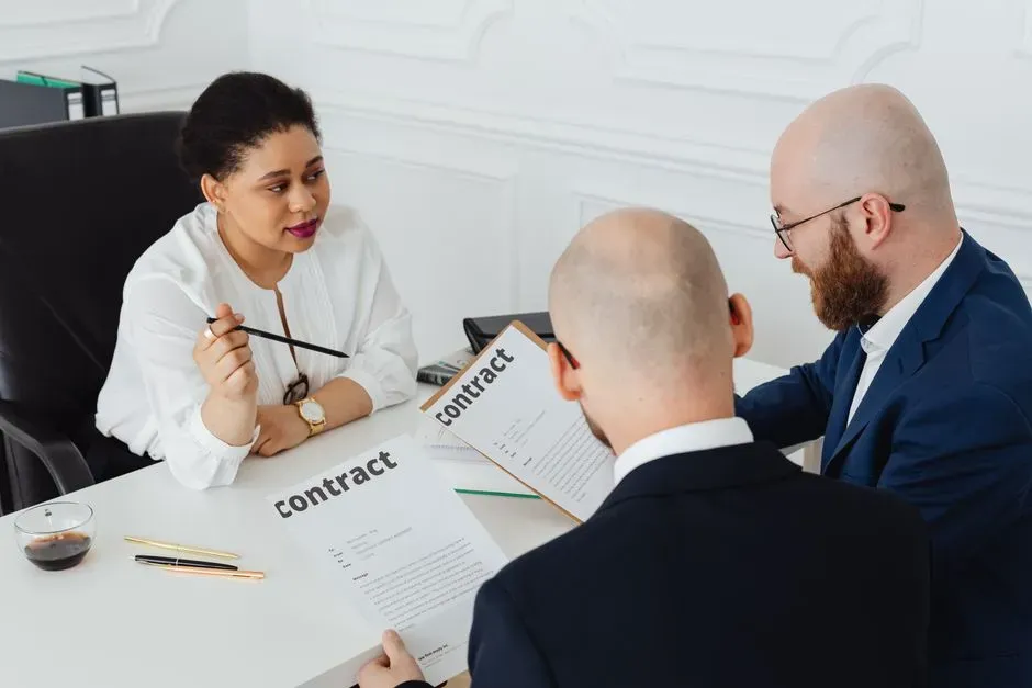 "We'll figure out the details as we go, no need for a written contract" (Image Credits: Pexels)