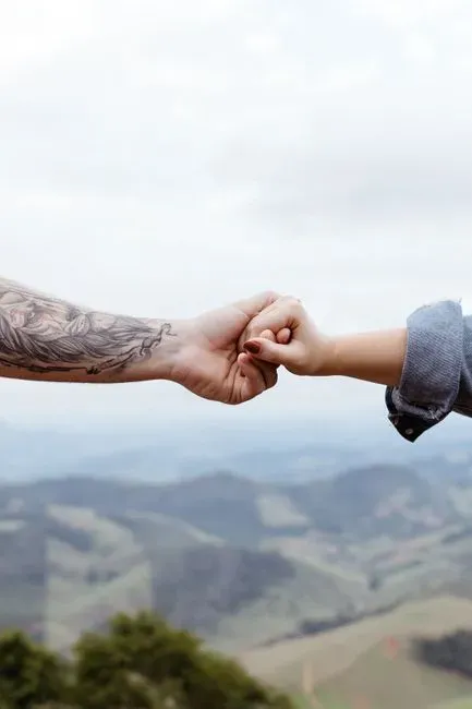 9. Relationship Satisfaction Isn't Static, and That's Worth Knowing (Image Credits: Pexels)