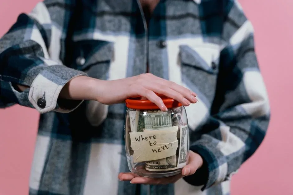 Frugal Living Adapts, Deprivation Stays Rigid (Image Credits: Pexels)