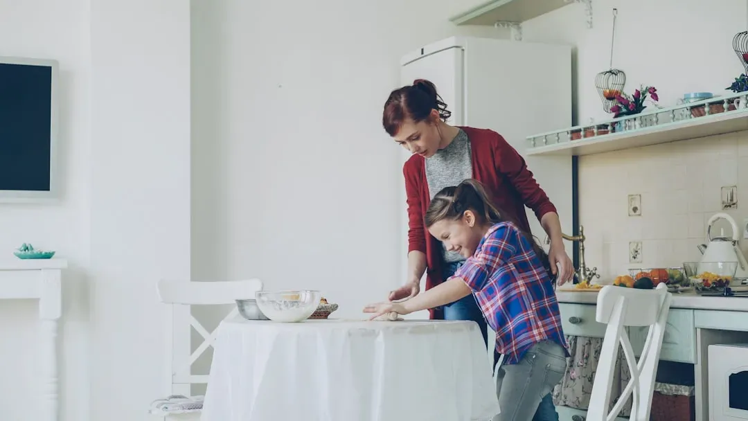 2. They help set or clear the table without being asked (Image Credits: Unsplash)