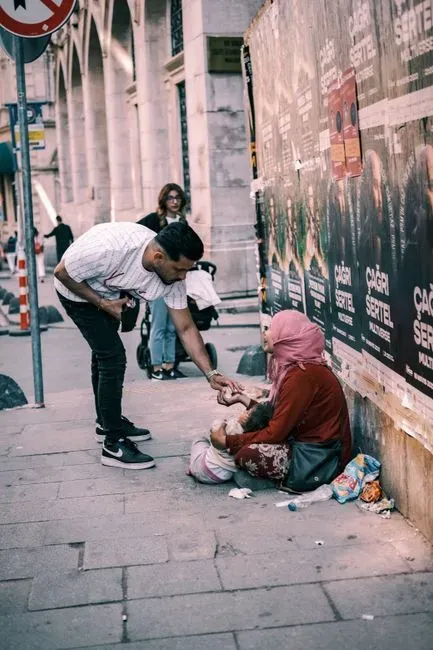 5. How He Treats People Who Can't Do Anything for Him (Image Credits: Pexels)