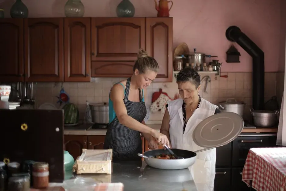 Expecting Women to Manage All Emotional Labour Alone (Image Credits: Pexels)