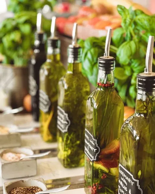 8. Flavored or infused olive oils (Image Credits: Pexels)