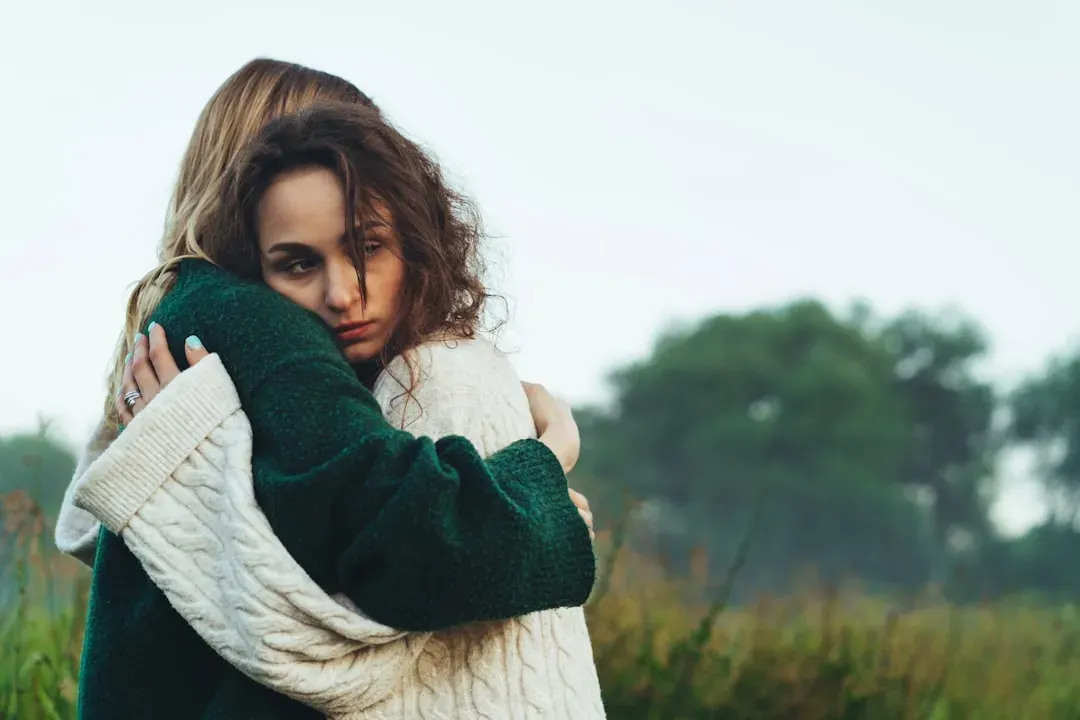 8. Neglecting the Importance of Consistent Emotional Warmth (Image Credits: Unsplash)