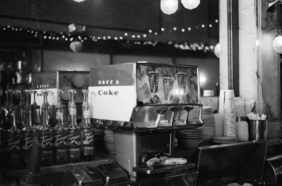 3. Fountain Drinks and Ice (Image Credits: Pexels)
