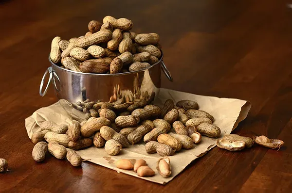 Boiled peanuts from a roadside cooler (By HungryHuy, <a href="https://commons.wikimedia.org/w/index.php?curid=87521859" target="_blank" rel="noopener">CC BY 2.0</a>)