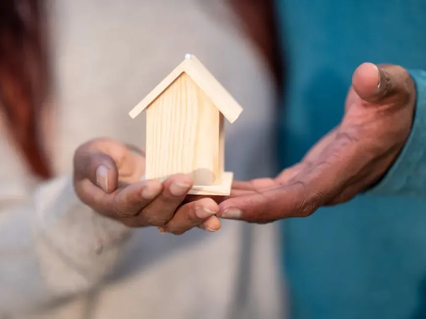 Refinancing While Holding a Rate Most Homeowners Would Love to Have (Image Credits: Pexels)