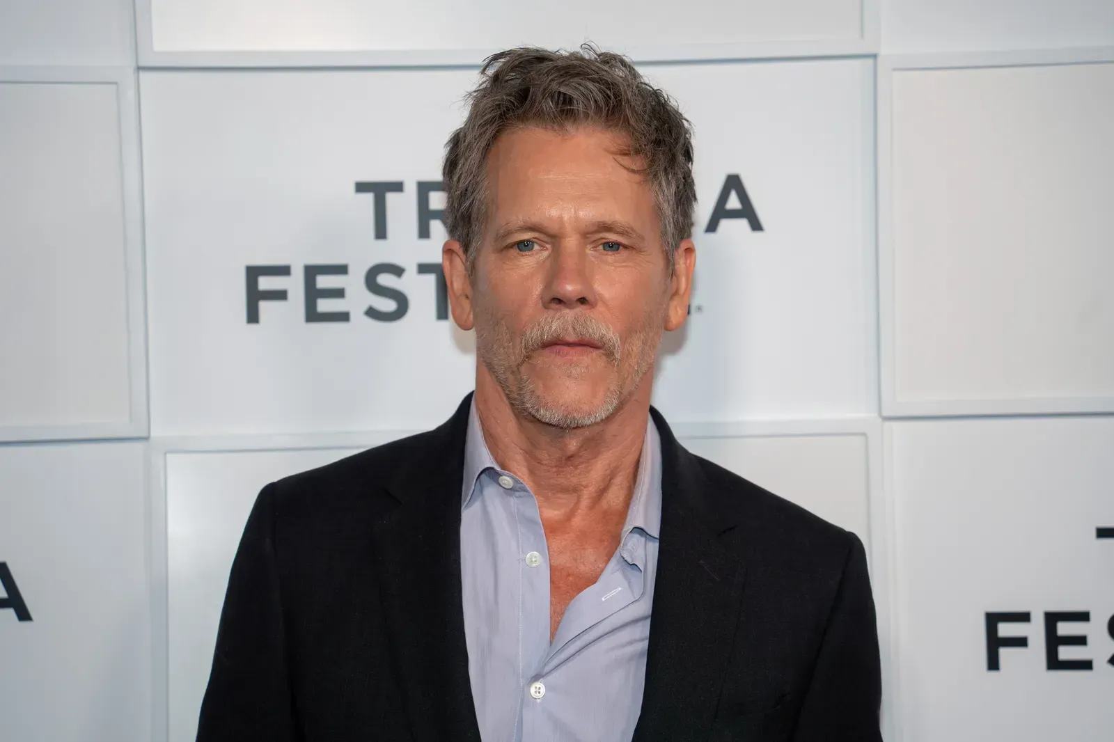 3. Kevin Bacon and Kyra Sedgwick (By Bryan Berlin, <a href="https://commons.wikimedia.org/w/index.php?curid=167646538" target="_blank" rel="noopener">CC BY-SA 4.0</a>)