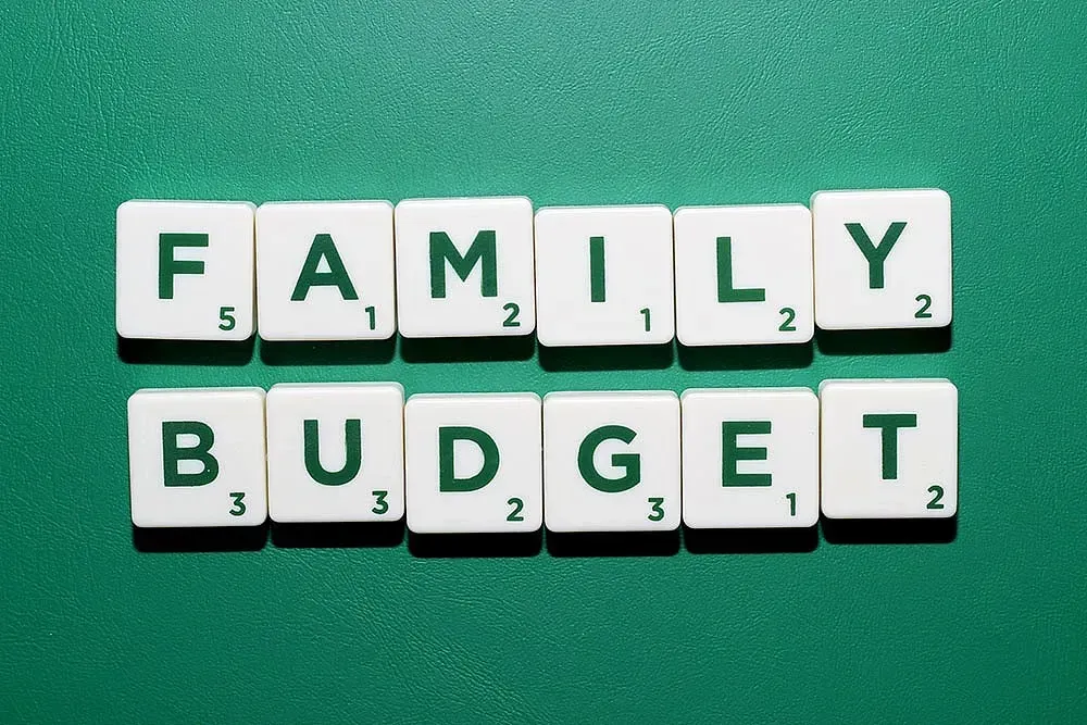 How the Genuinely Wealthy Actually Live Day to Day (cafecredit, Flickr, <a href="https://creativecommons.org/licenses/by/2.0/" target="_blank" rel="noopener">CC BY 2.0</a>)