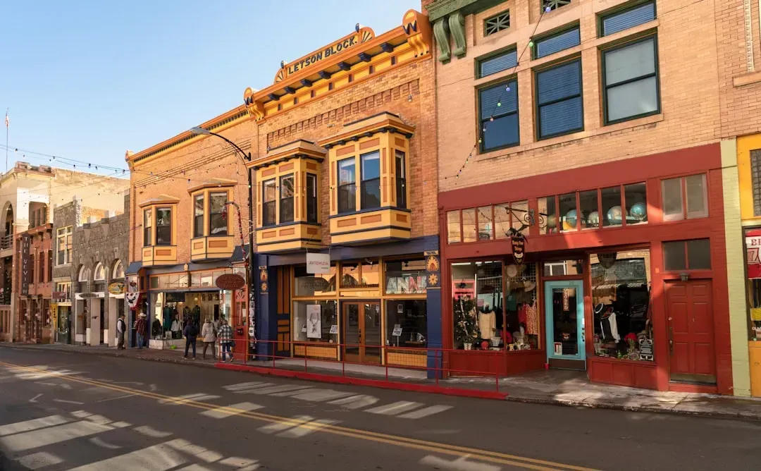 1. Bisbee, Arizona (Image Credits: Unsplash)