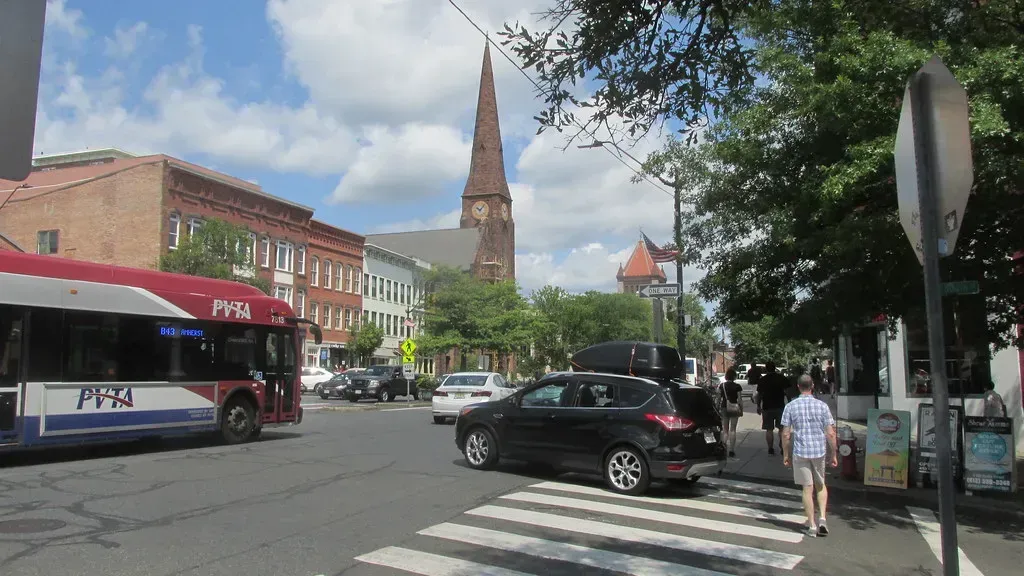 4. Northampton, Massachusetts (Goosefriend, Flickr, <a href="https://creativecommons.org/licenses/by/2.0/" target="_blank" rel="noopener">CC BY 2.0</a>)