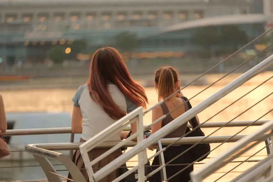 9. You Feel Worse About Yourself for Being in the Friendship (Image Credits: Pexels)