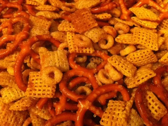 6. Chex Mix (By ParentingPatch, <a href="https://commons.wikimedia.org/w/index.php?curid=22800840" target="_blank" rel="noopener">CC BY-SA 3.0</a>)