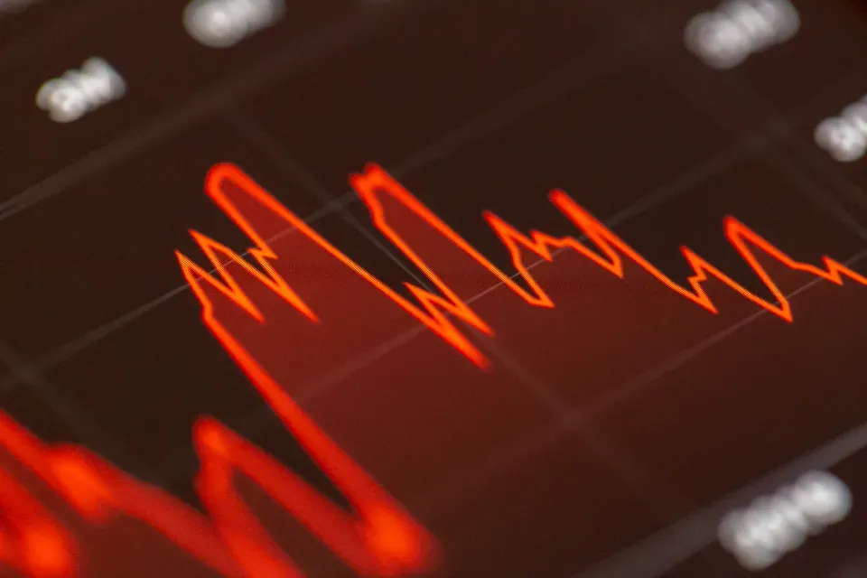 The 60/40 Portfolio and Its Real-World Test (Image Credits: Stocksnap)