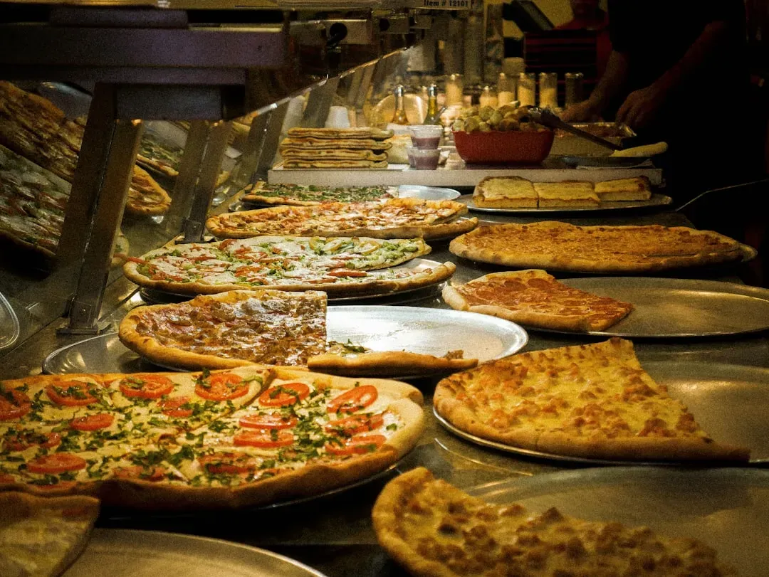 6. Buffet Pizza (Image Credits: Unsplash)