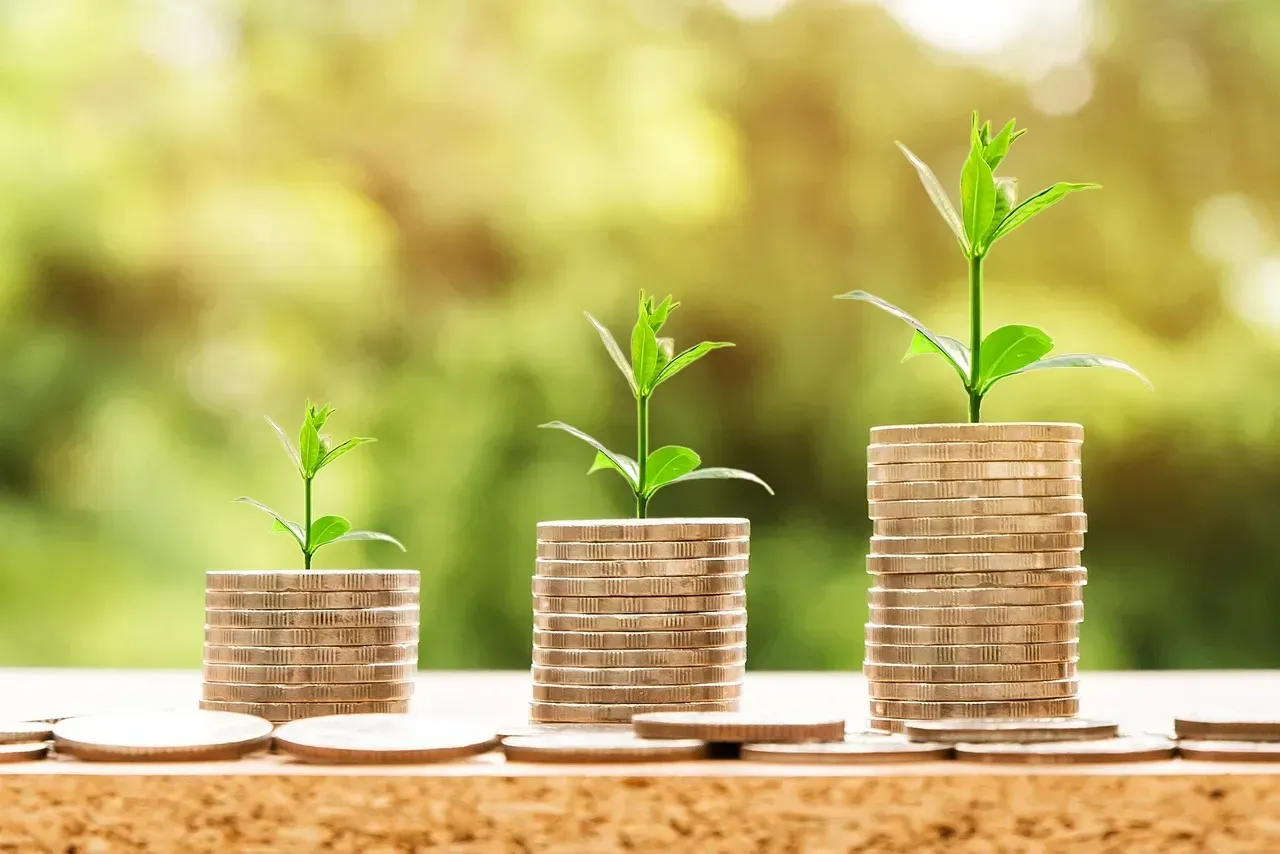 6. Financial Compatibility (Image Credits: Pixabay)