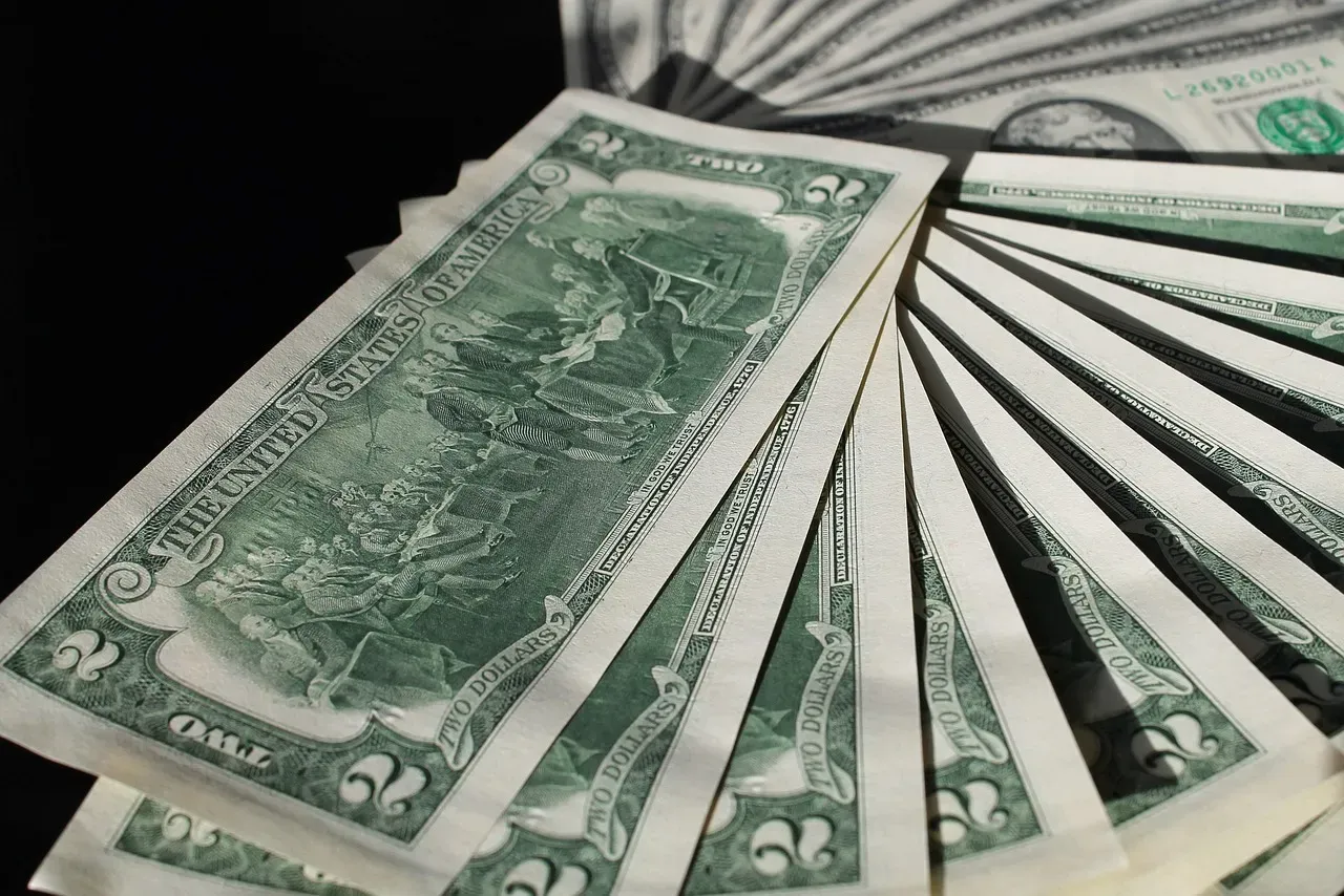 Where Collectors Buy and Sell These Bills (Image Credits: Pixabay)