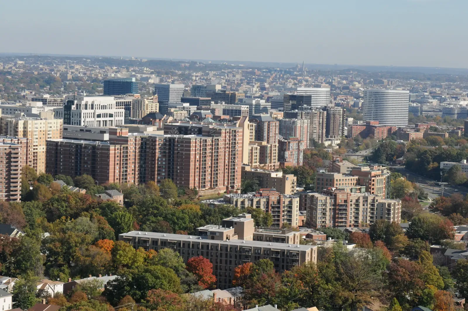 Arlington, Virginia: Smart Careers, High Incomes, and Strong Communities (Image Credits: By Arlington County, <a href="https://commons.wikimedia.org/w/index.php?curid=18594594" target="_blank" rel="noopener">CC BY-SA 2.0</a>)