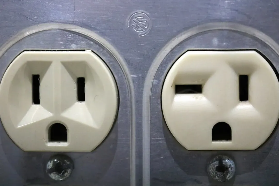 8. Three-Prong Outlets Without an Actual Ground Wire (Image Credits: Unsplash)