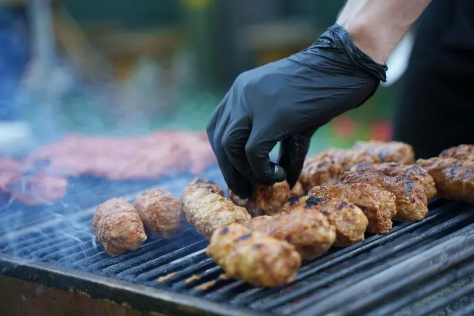 4. Letting kids or pets run wild near the food and grill area (Image Credits: Pexels)