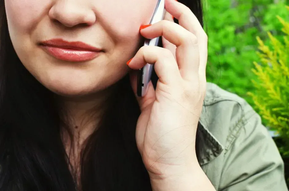 Calling People on the Phone Without Warning (Image Credits: Pexels)