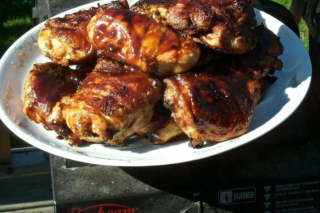 3. Grilled or Seared Chicken Breast Entrées (gleepythehen, Flickr, <a href="https://creativecommons.org/licenses/by/2.0/" target="_blank" rel="noopener">CC BY 2.0</a>)