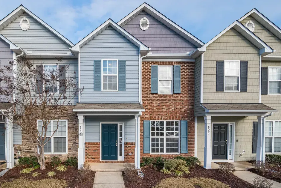 What These Cities Have in Common (Image Credits: Pexels)