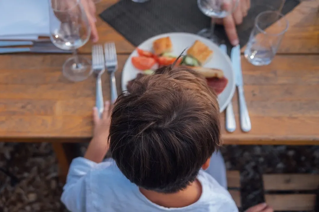 5. They ask permission before leaving the table (Image Credits: Unsplash)