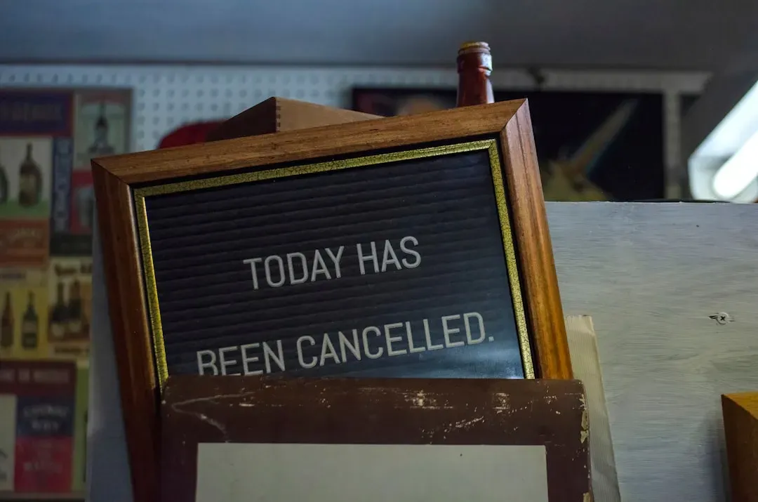 5. Cancellation fees that shrink the grace period (Image Credits: Unsplash)