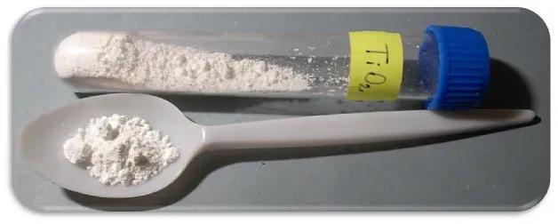 2. Titanium Dioxide (Image Credits: Vlastní sbírka, <a href="https://commons.wikimedia.org/w/index.php?curid=2225487" target="_blank" rel="noopener">Public domain</a>)