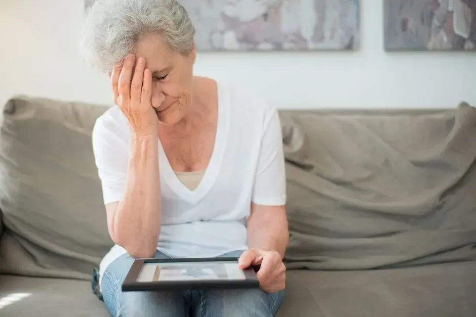 The grief that gets mistaken for hesitation (Image Credits: Pexels)