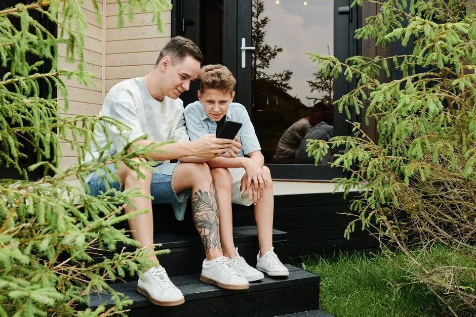 Screens have changed the shape of family communication (Image Credits: Pexels)