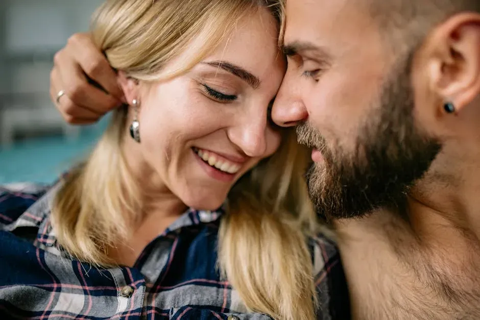 3. Breadcrumbing and Intermittent Attention (Image Credits: Pexels)