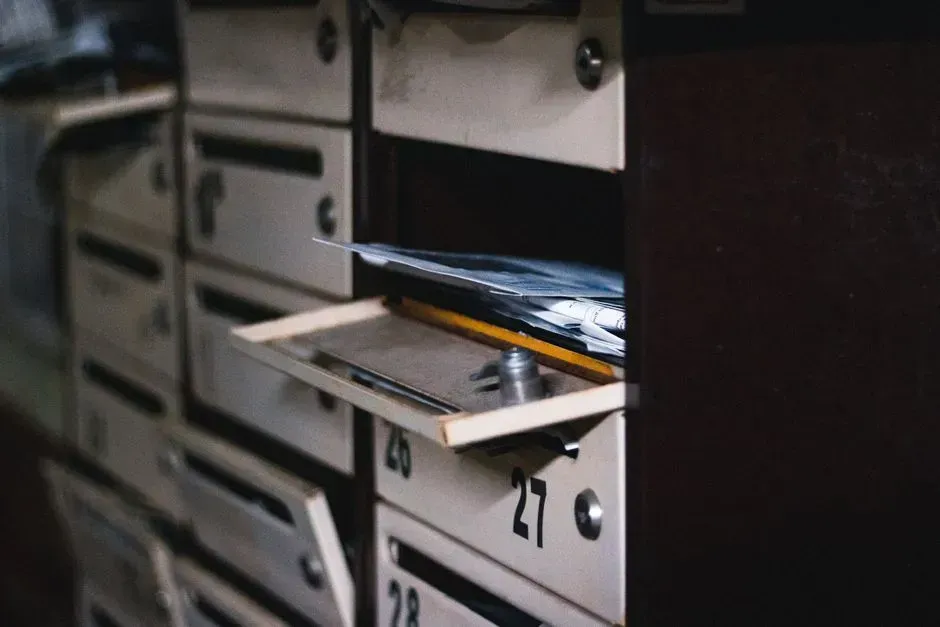 6. Overflowing mail, packages, and flyers (Image Credits: Pexels)