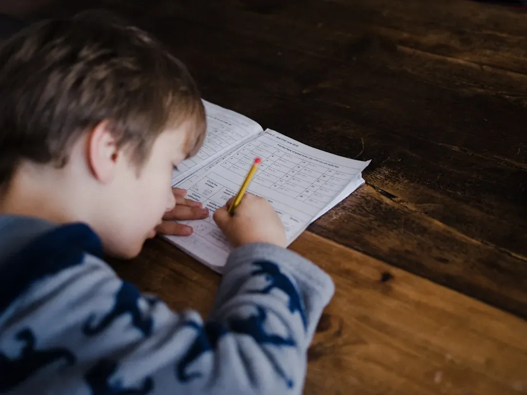 4. Teaching Children That Failure Is Something to Be Ashamed Of (Image Credits: Unsplash)