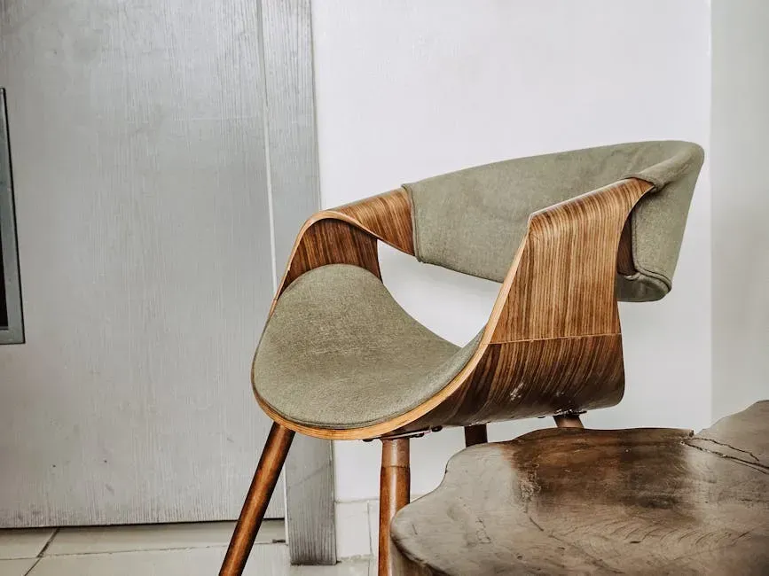 2. Bring in Curved Furniture and Organic Shapes (Image Credits: Pexels)