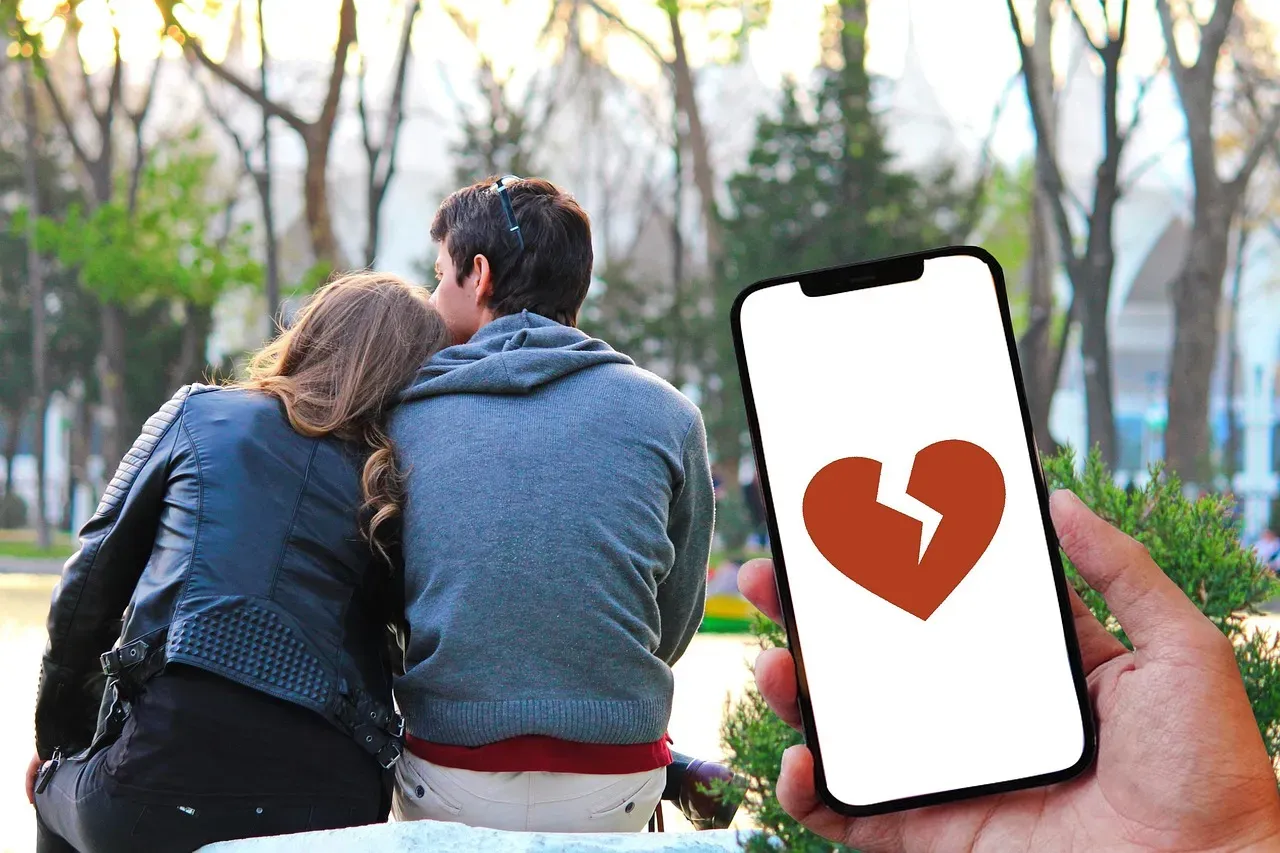 2. Past or ongoing infidelity, emotional or physical (Image Credits: Pixabay)
