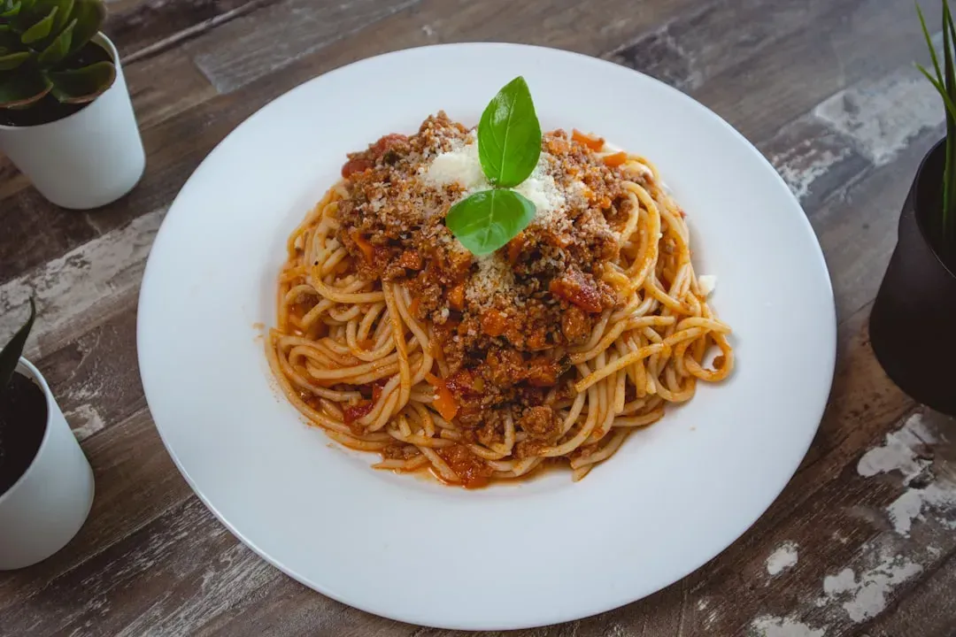 Spaghetti with Jarred Sauce (Image Credits: Unsplash)